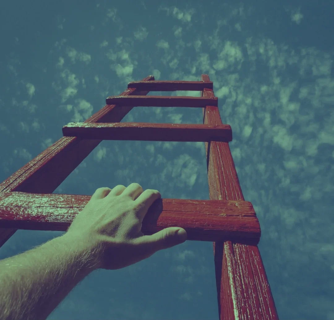 تواصل معنا E1727032880719 - Rouh Media